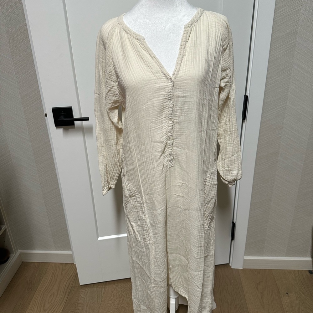 XiRENA Off-White Gauzy Dress